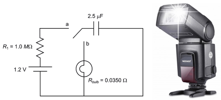 Circuito di un flash con il condensatore